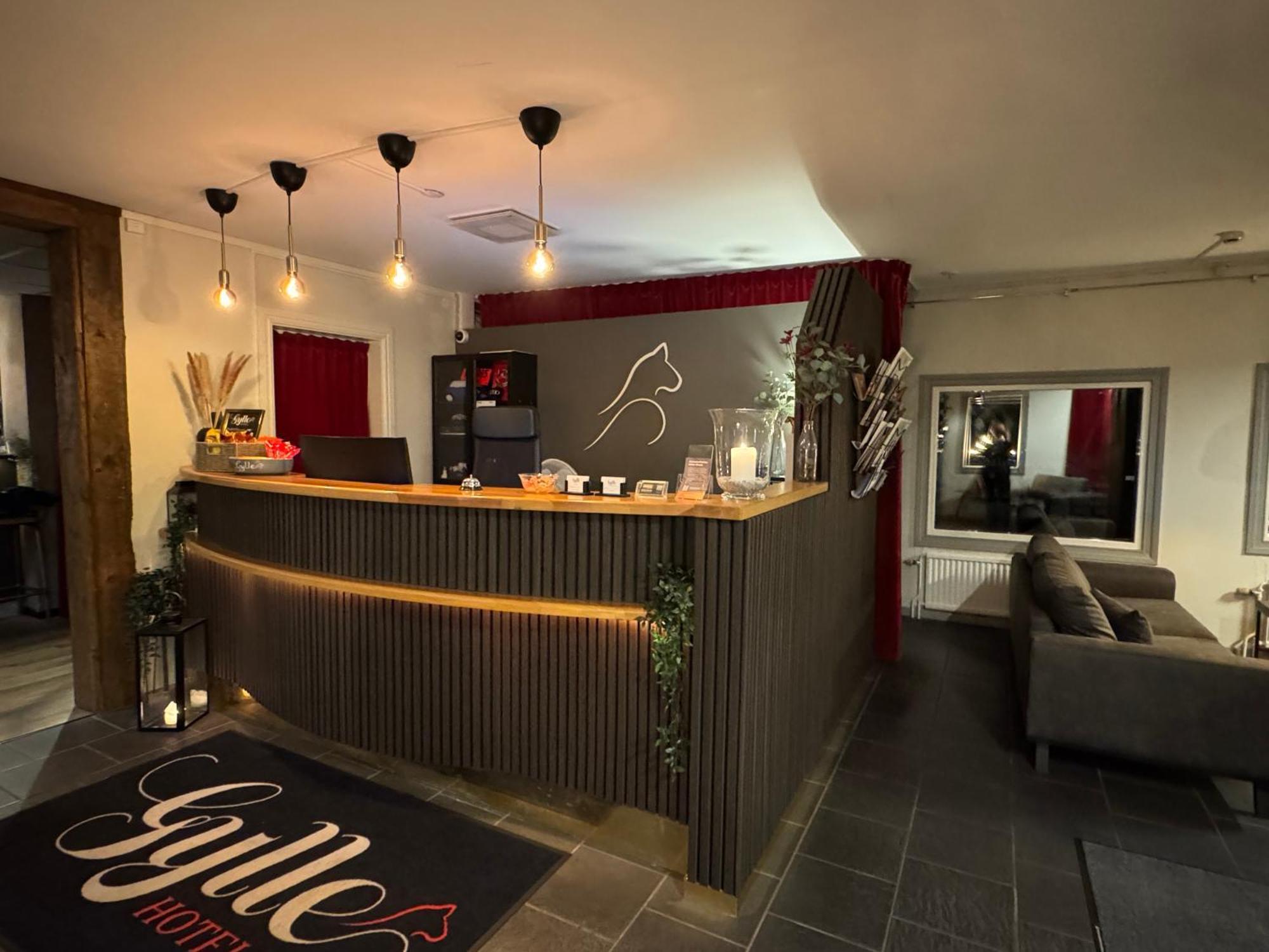 Gylle Hotell & Restaurang Broedernas Borlänge Buitenkant foto